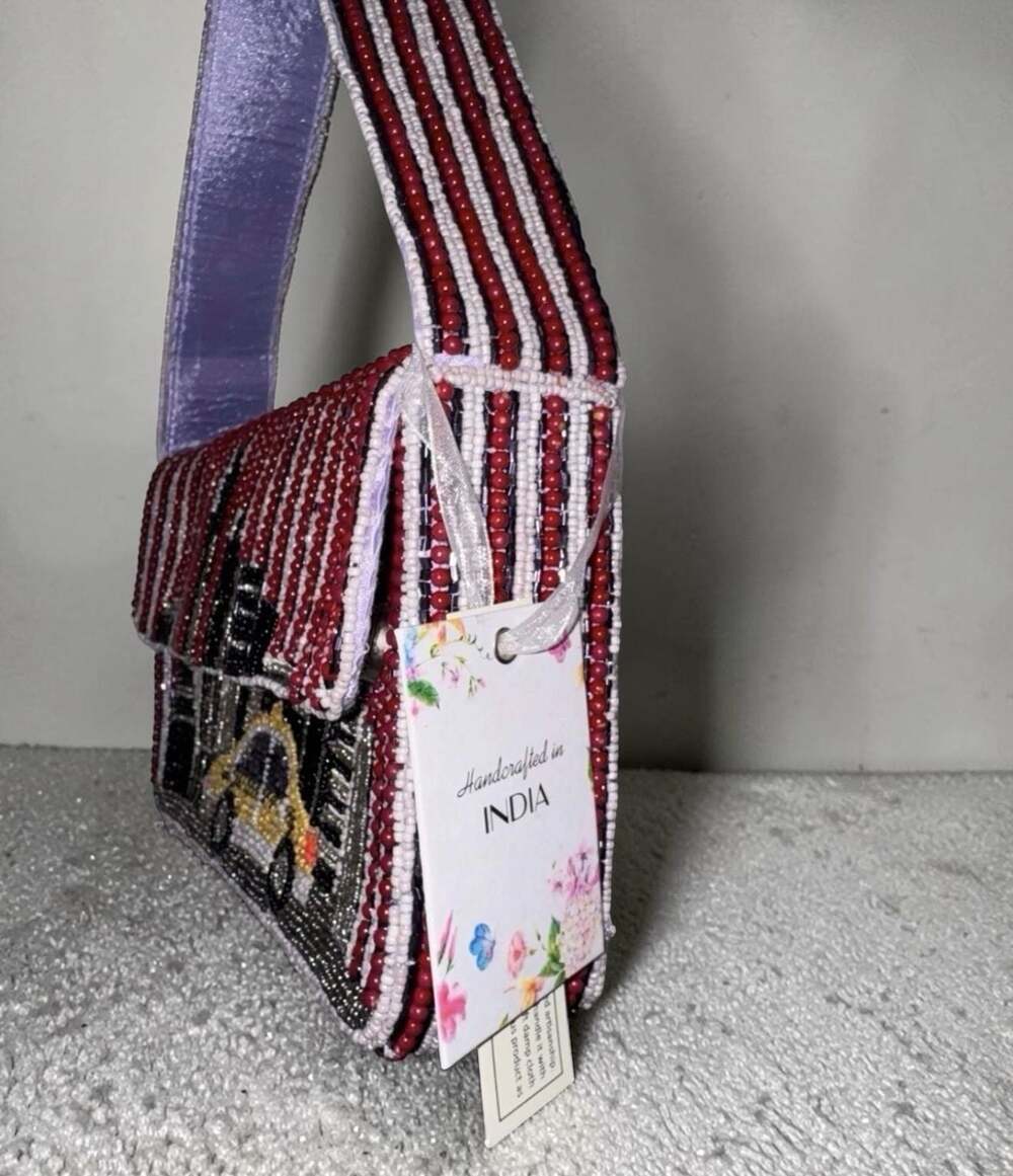 Viral Beaded New York City Taxi Shoulder Bag - Picture 4 of 5